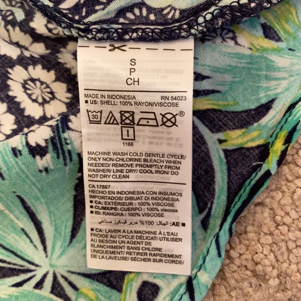 Old Navy tank top - Picture 4 of 4